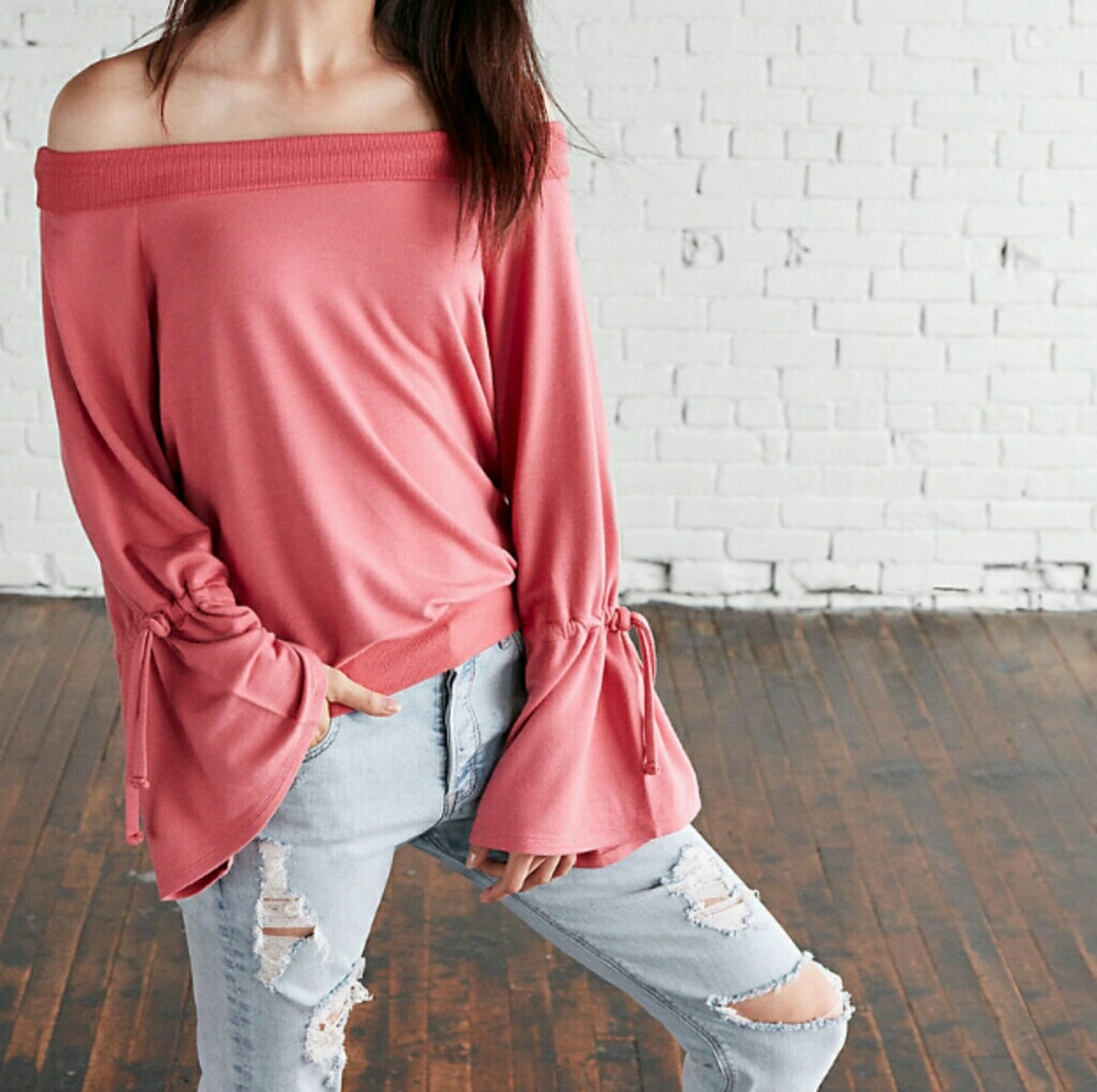 Tie sleeve Sweatshirt.